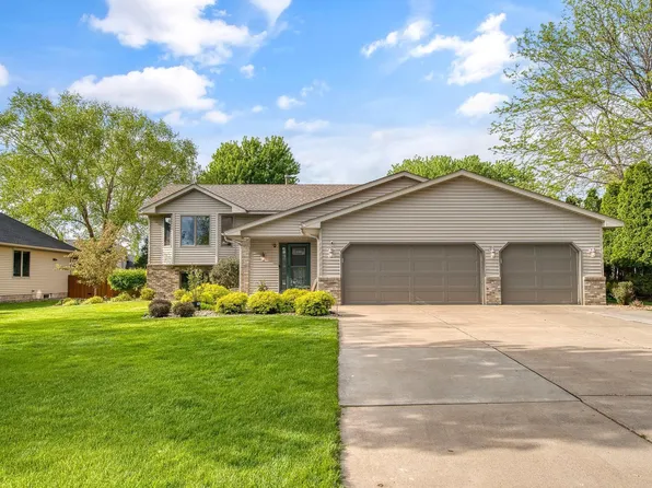 607 7th Ave NW, Forest Lake, MN 55025