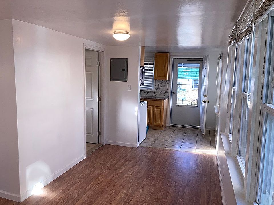 1st image of 409 Hunter Ave