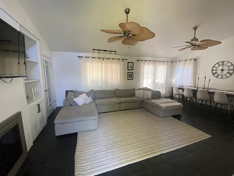 Hibiscus Dr — Photo 5