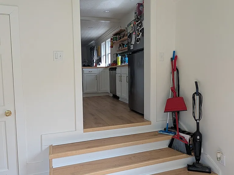 Dining into Kitchen
