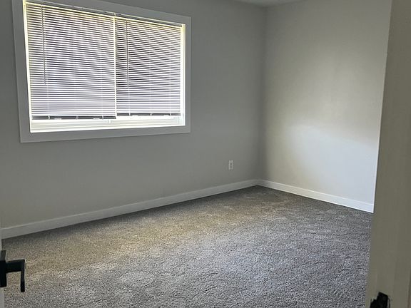 5th image of 4605 Patrician Blvd #2