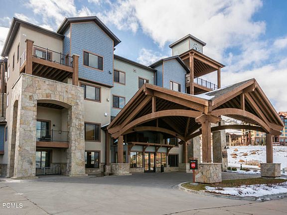5th image of 2653 Canyons Resort Dr #124