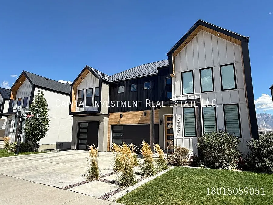 Luxury Home — Photo 2
