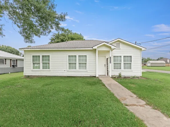 800 Sudduth Dr, Bridge City, TX 77611