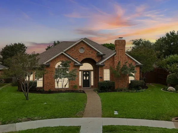 9017 Laredo Dr, Irving, TX 75063