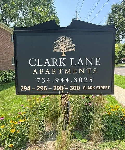 296 Clark St #4 — Photo 3
