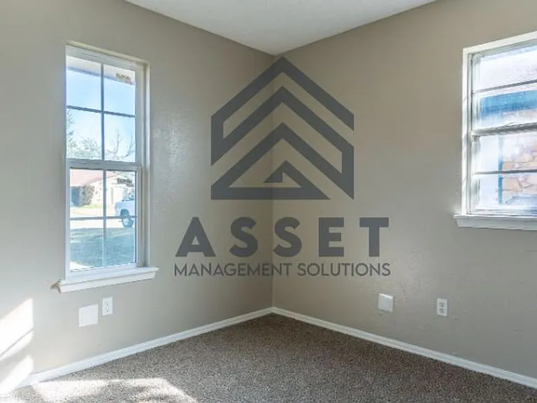 9316 NE Stardust Ln — Photo 23