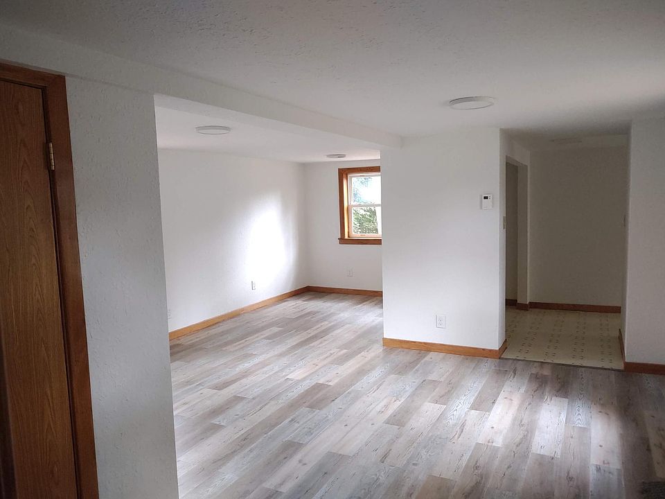2nd image of 7300 County Road D