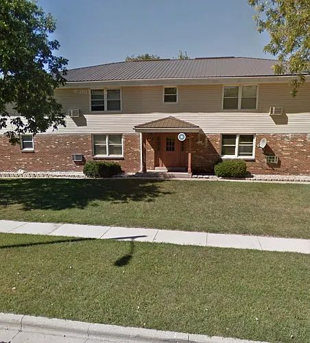 2024 Green Tree Rd #4 Photo 1
