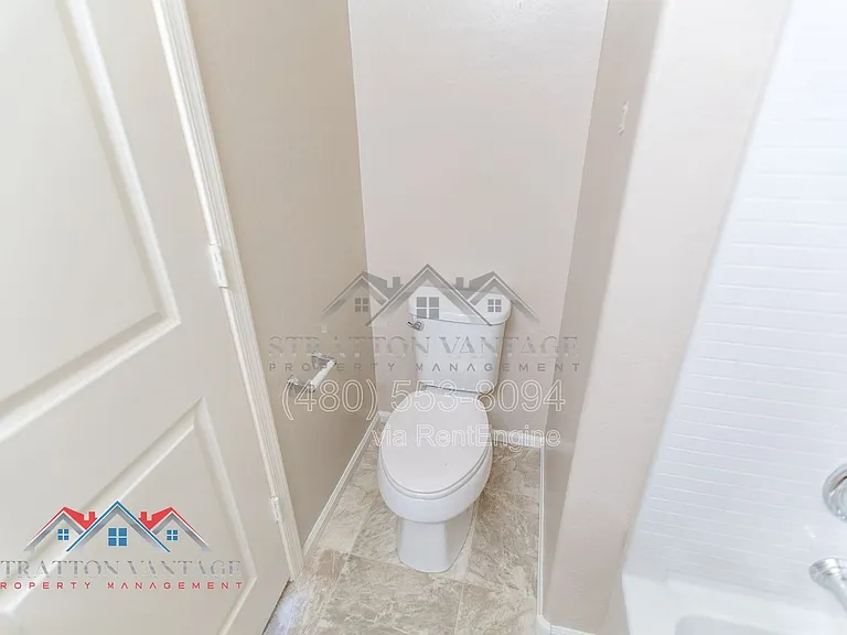 2218 N 77th Dr — Photo 35