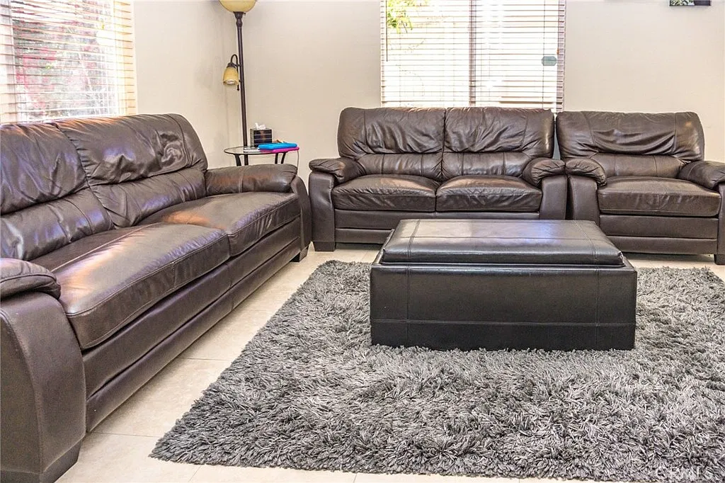 3 bed, 2.5 bath, 1649 sqft, $4,500 — Photo 4