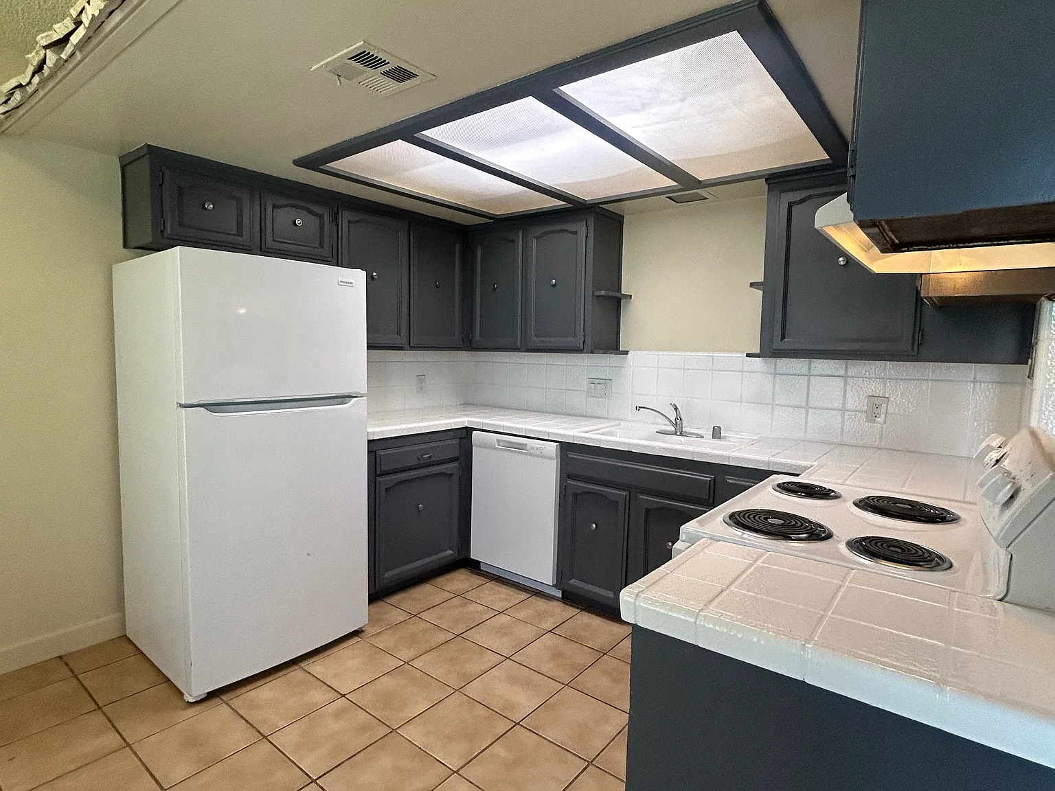 2 bed, 870 sqft, $1,375 — Photo 4