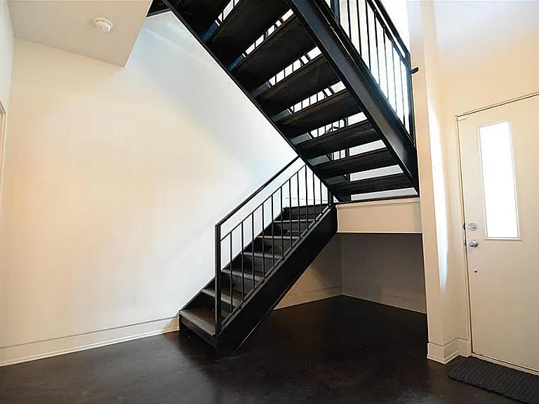 4708 Crawford St — Photo 12