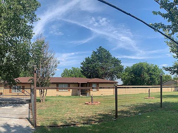 2nd image of 112 N Forest Hill Dr