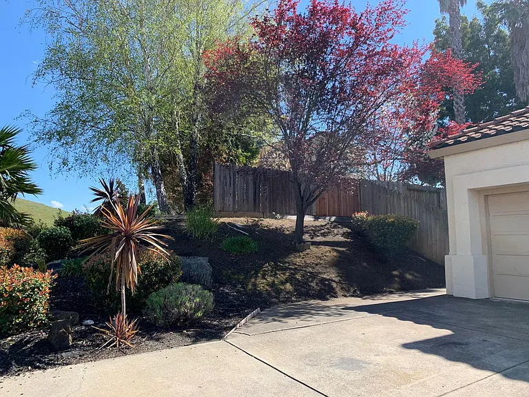3245 Formby Ln — Photo 32