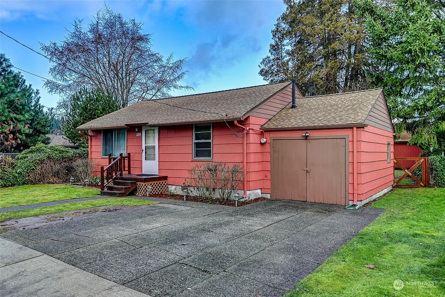 134 3rd Avenue SW photo 1