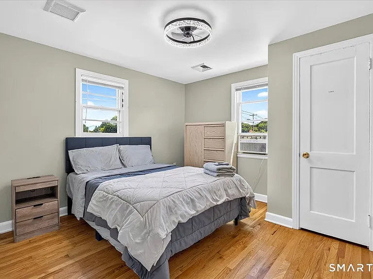 440 Evergreen Ave — Photo 11