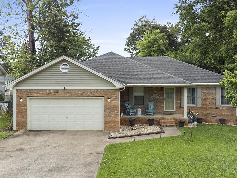1st image of 286 Hillington Dr
