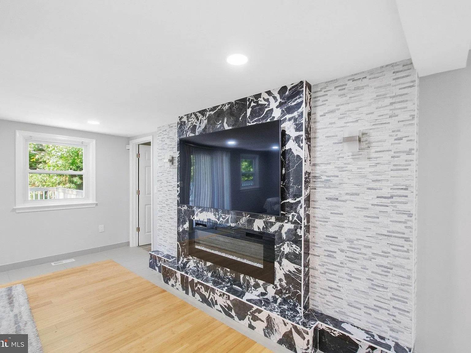 3 bed, 2.5 bath, 1476 sqft, $3,500 — Photo 4