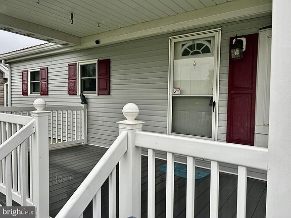 3rd image of 107 E Church St