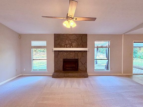 5th image of 630 Lake Forest Ct