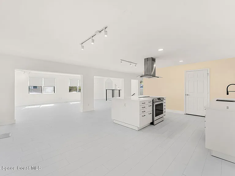 9085 Highway A1A — Photo 39