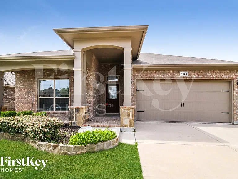 1221 Goodland Ter — Photo 1