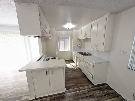 5th image of 14205 Burbank Blvd APT 4