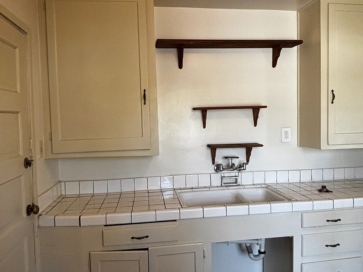 1 bed, 700 sqft, $1,900 — Photo 4