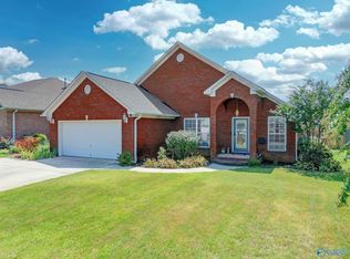 1306 Berrivine Dr NE, Hartselle, AL 35640