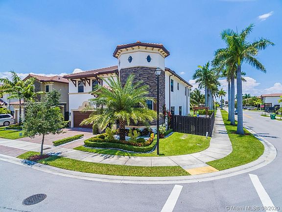 3rd image of 8920 NW 98th Ct