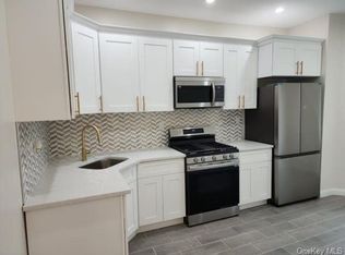 4 Villus Ave, New Rochelle, NY 10801