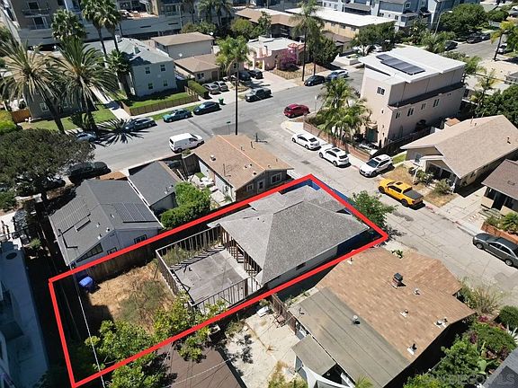 3rd image of 3057 Walton Pl