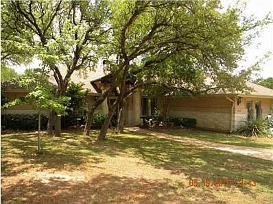 1st image of 305 Park Place Dr