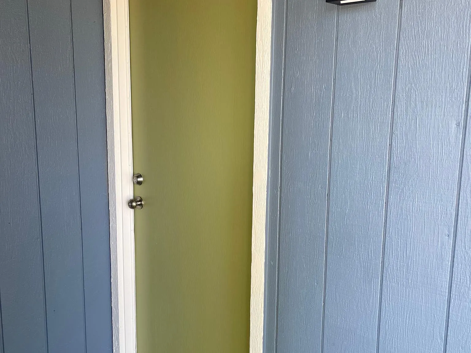 2 bed, 900 sqft, $2,200 — Photo 2