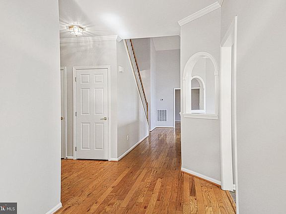 2nd image of 6200 Settlers Trail Pl