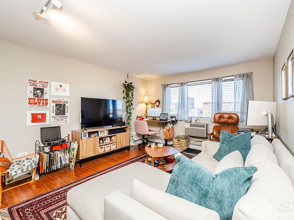 1st image of 607 W Wrightwood Ave APT 513