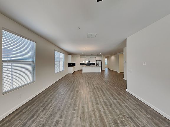 4th image of 29982 N 120th Dr