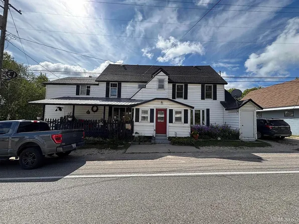 17345 Main St, Curtis, MI 49820