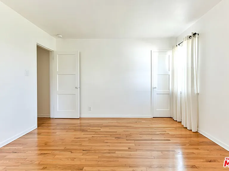 2468 Glencoe Ave — Photo 12