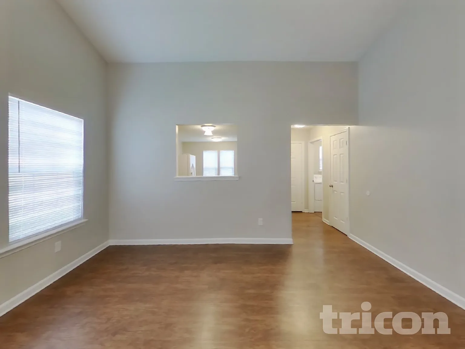 1064 Halifax Lane Indianapolis IN — Photo 2