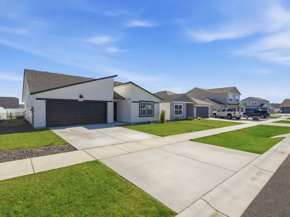 1712 E B St, Deer Park, WA 99006