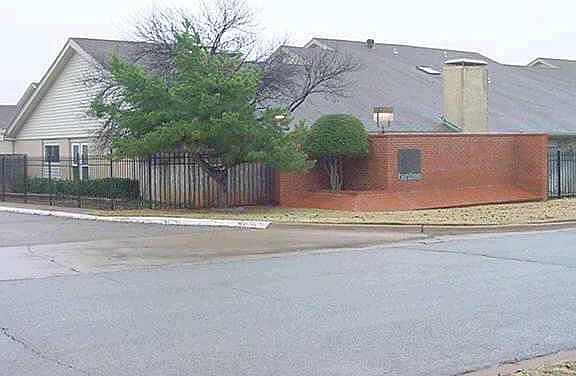 3rd image of 11342 Benttree Cir #11342