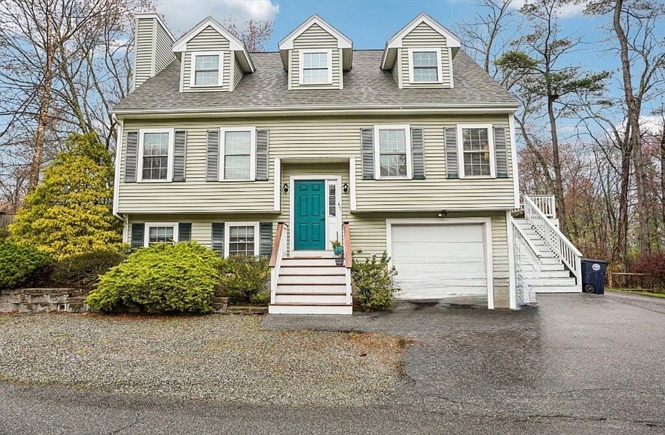 1st image of 411 Salem St