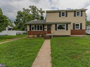 233 Windsor Ln, Westville, NJ 08093