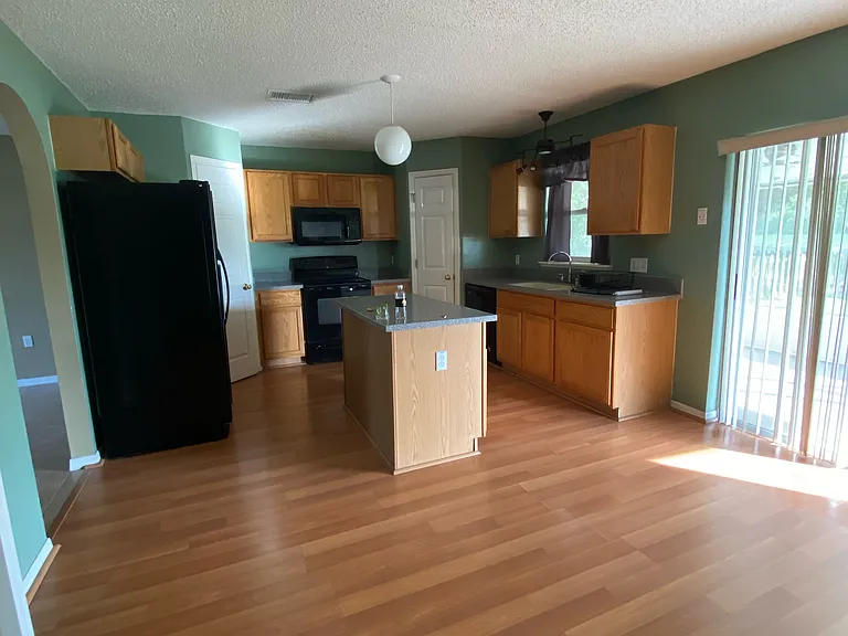 3939 Stonefield Dr — Photo 6