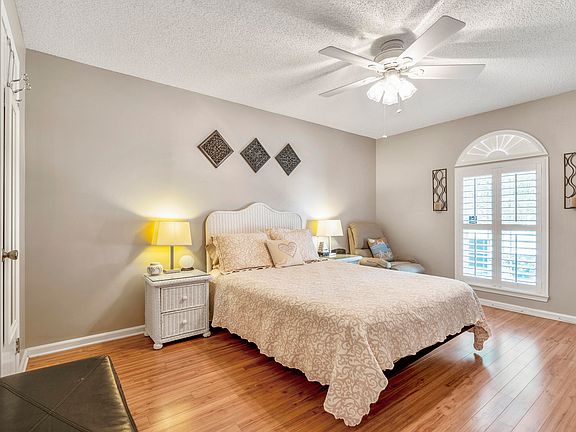 5th image of 4075 America Ave