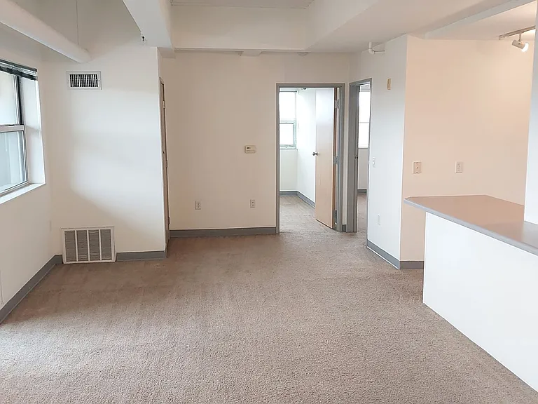 Park Terrace West Apartments — Photo 10