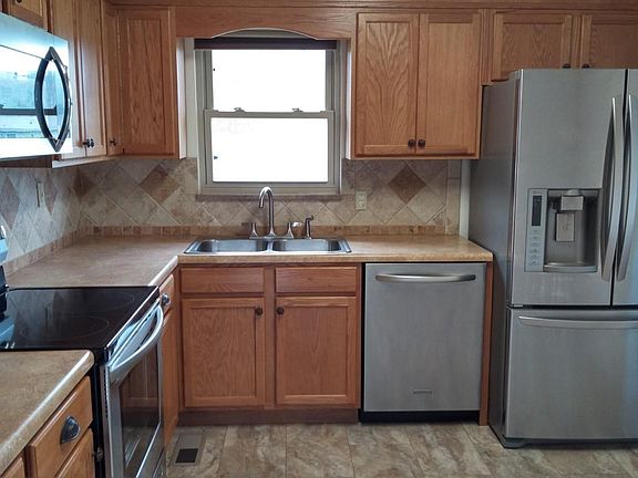 5th image of 11116 Roane Dr