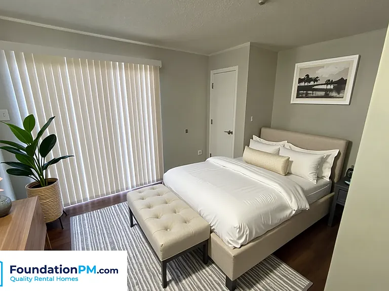 2292 Redwood Ave — Photo 14